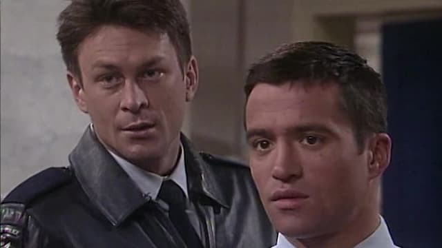 S02:E27 - Luck of the Draw