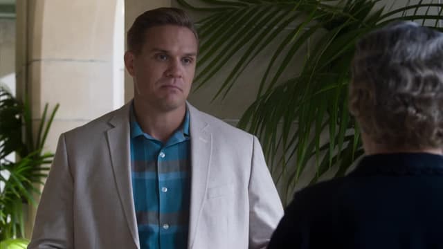 S06:E06 - Staring Down the Barrel