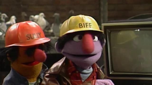 S19:E88 - Rooftop Sing-Along