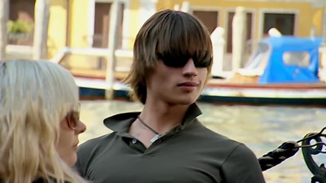 S03:E12 - Venice