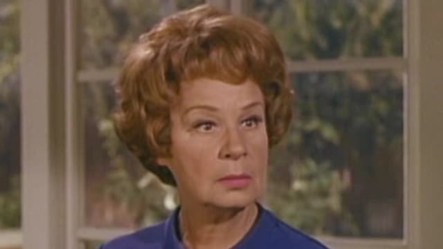 S05:E05 - Hazel Sits It Out