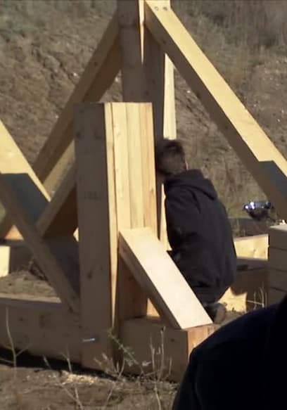 S02:E215 - Four-Armed Catapult poster