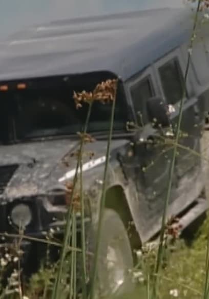 S01:E01 - Hummer H1, H2, H3 poster