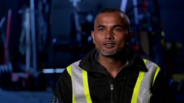 S06:E11 - We're in Trouble Here Now