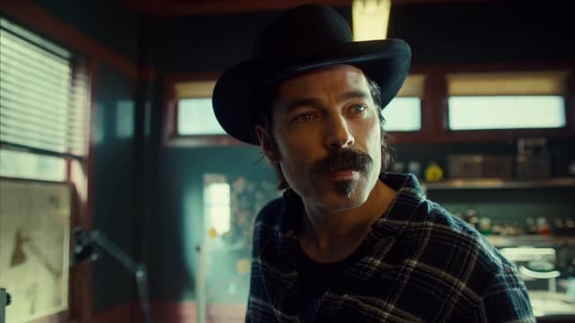 S03:E06 - If We Make It Through December