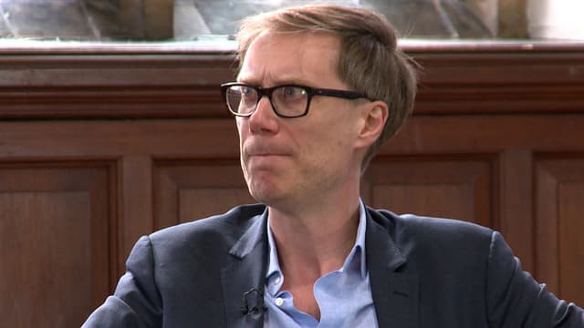S01:E15 - Stephen Merchant at the Oxford Union