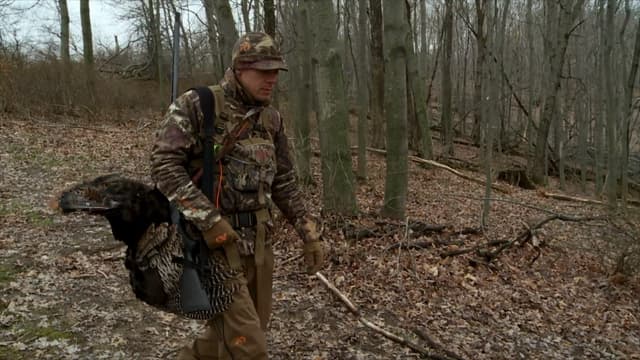 S04:E13 - Surf N Turk: Wisconsin Turkey and Carp