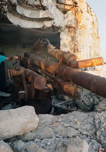 S01:E06 - Big Guns Found in an Abandoned Bunker in Croatia poster
