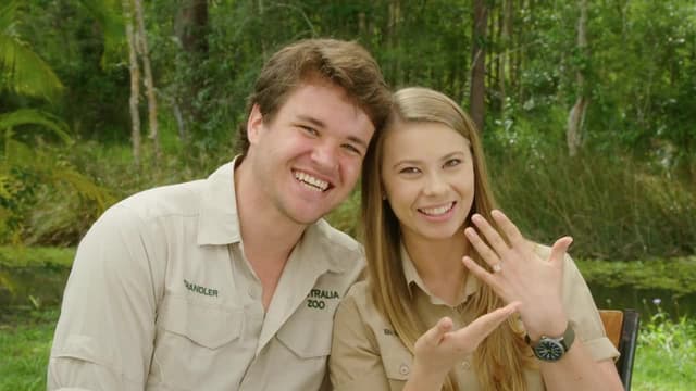 S02:E12 - Bindi Says Yes!
