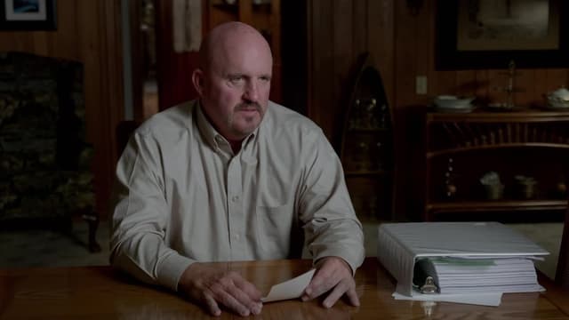 S01:E03 - The Man With the Rabbit’s Foot