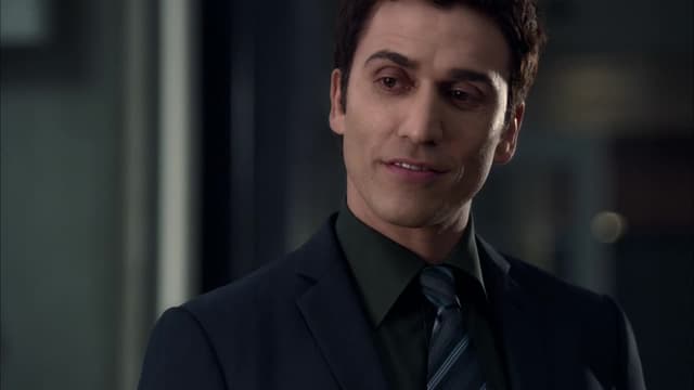 S02:E12 - On the Double