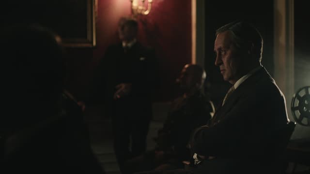 S01:E03 - Arsenal of Democracy