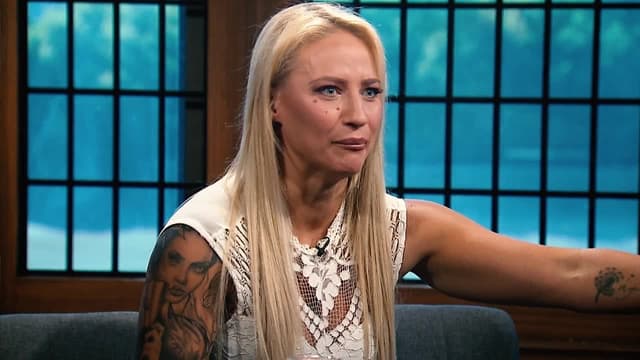 T01:C14 - S01:E14 - Ebanie Bridges