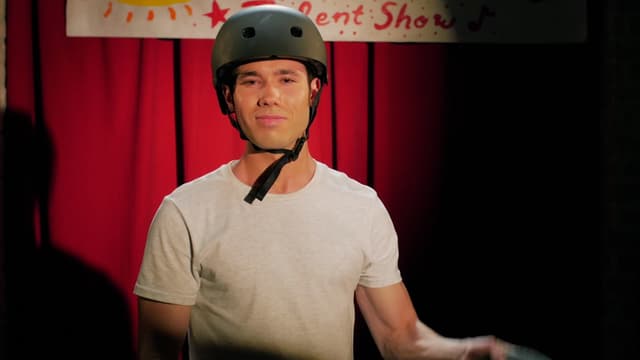 S01:E03 - The Sunnybrook High Talent Show