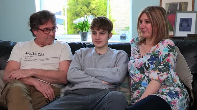 S01:E29 - Mark, Jackie and Jacob