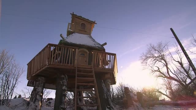 S01:E03 - Playhouses in Neverland