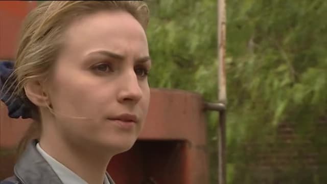 S04:E10 - In Unity Is Strength