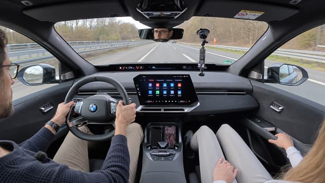 T01:C06 - S01:E06 - BMW iX3: High-Speed Autobahn Test
