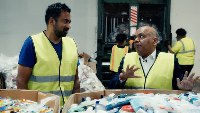 S01:E01 - The Plastic Predicament