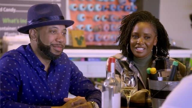 S01:E01 - Aisha & Essence