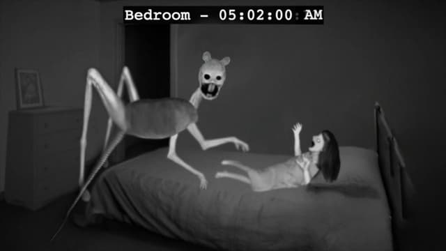 S01:E04 - It Crawled Into Her Bed