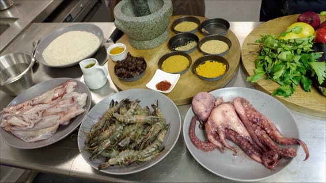 S01:E05 - Squid and Octopus Pilaf
