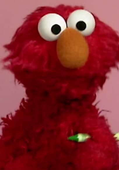 S32:E53 - Rosita Draws Pictures of Her Sesame Street Friends poster
