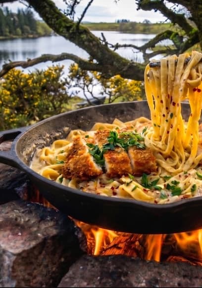 S01:E12 - Fire Chicken Alfredo poster