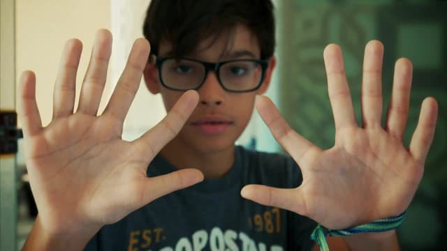 S05:E03 - My Son Has Three Arms