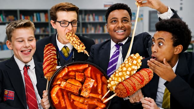 S01:E01 - British 8th Graders Try Korean Corn Dogs for the First Time!!