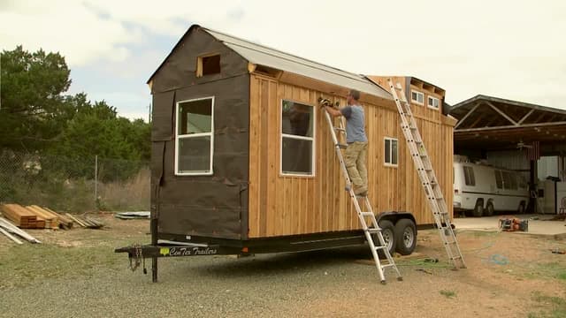 S01:E08 - Texas Tiny-House Nomads