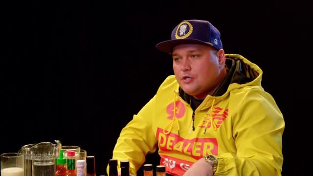 S03:E08 - Charlie Sloth Makes His Mum Proud Eating Spicy Wings