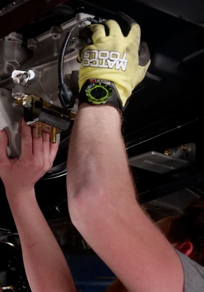 Affiche de S01:E09 - Boosted Straight Six Installed in the '65 C10