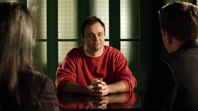 S01:E08 - A Chip and a Chair