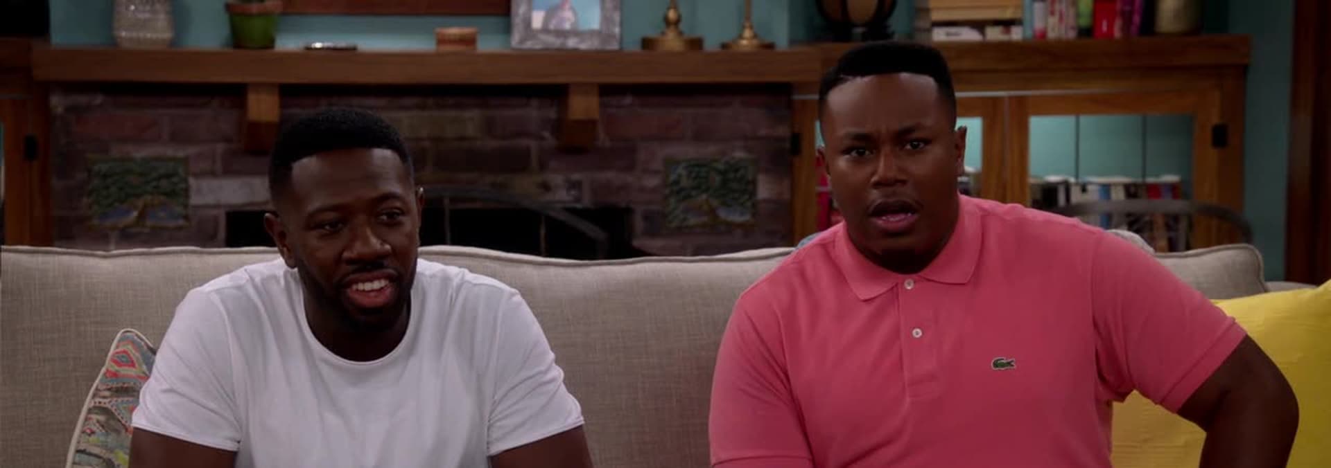 Watch The Neighborhood S02:E05 - Welcome to the Soul Food - Free TV ...