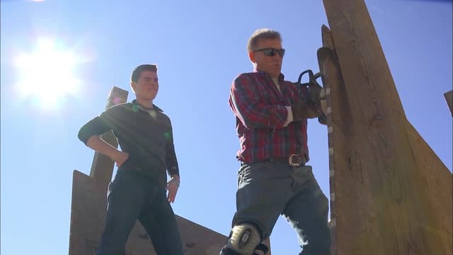 S04:E01 - Big Family, Big Changes