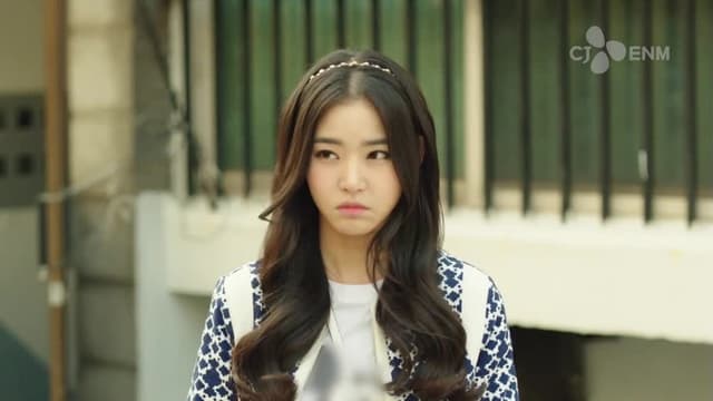 T02:C11 - S02:E11 - Episode 11