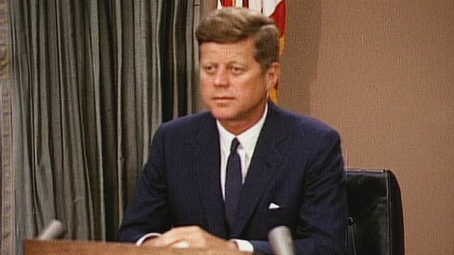 S01:E07 - The Brink of War (October 1962 - June 1963)