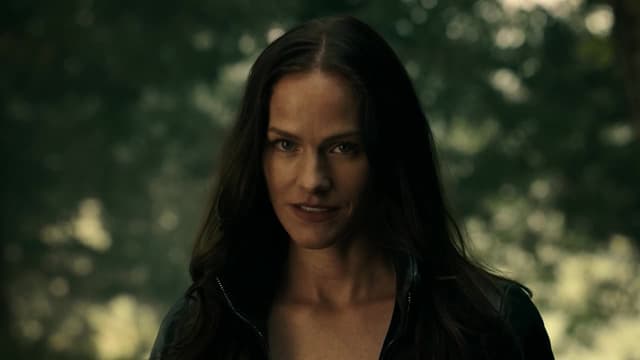 T03:C10 - S03:E10 - Outside World