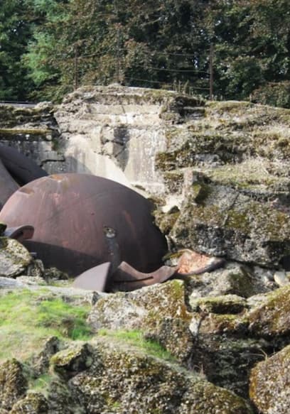 Póster de S01:E08 - The End of an Era, Death from Above