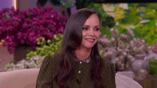 S03:E17 - Christina Ricci