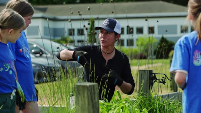 S22:E01 - Girl Scout Community Garden