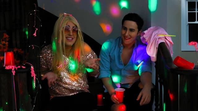 S01:E18 - I Threw a House Party to Impress My Crush