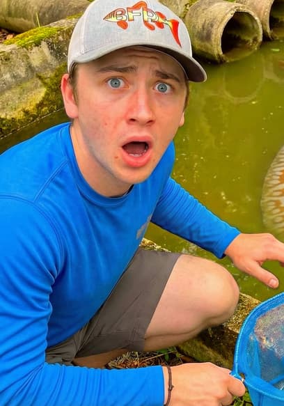 S06:E25 - Fish Trap Catches Freshwater Stingray And More in Tiny Creek! poster