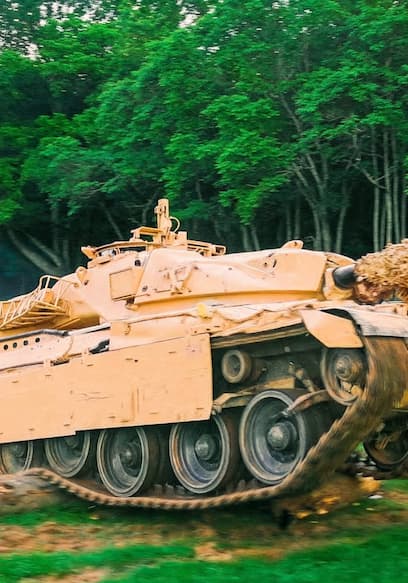 Póster de S01:E02 - Laws Don't Apply to Me... I Own a Tank
