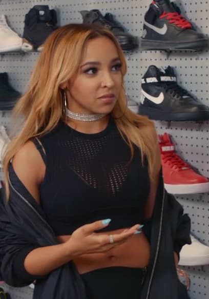 S01:E10 - Tinashe, KYLE and Rita Ora Go Sneaker Shopping With Complex poster