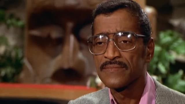 S06:E14 - Edward / Extraordinary Miss Jones