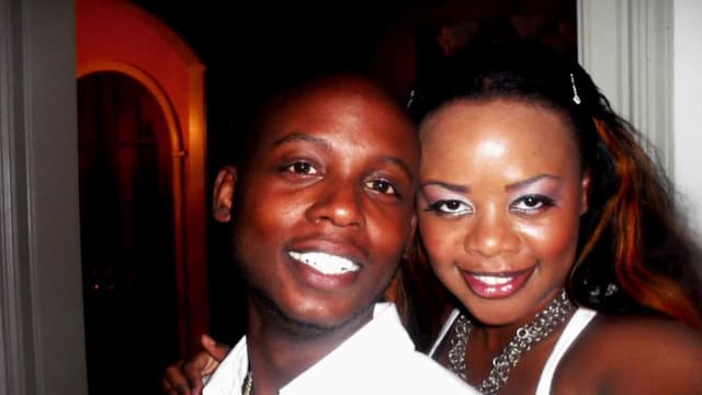 S01:E05 - A Tale of Two Dresses