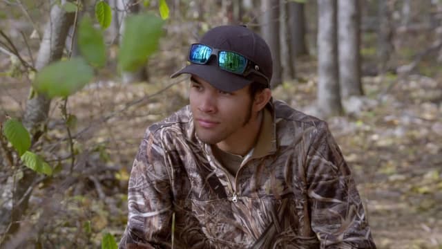 S01:E01 - Entering Wild, Wild Country