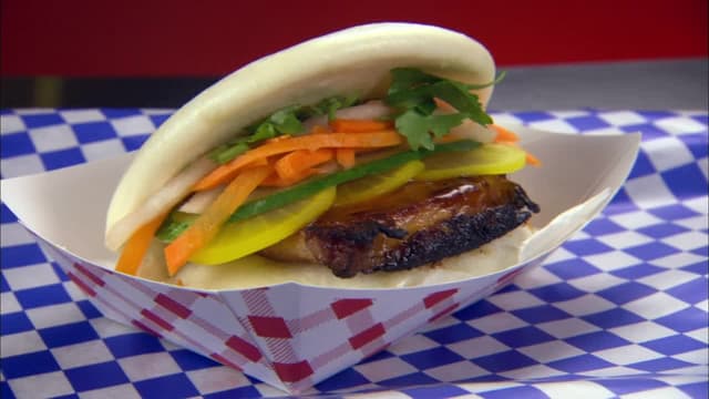 S02:E07 - Shine Cafe, Banh Mi Boys, Smoke & Spice Southern Barbeque